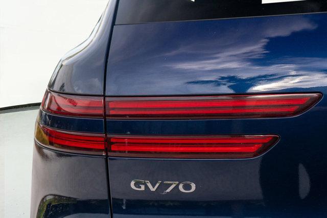 Photo of 2022 Adriatic Blue Genesis GV70