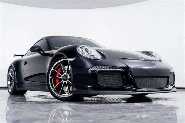 Photo of 2015 Black Porsche 911