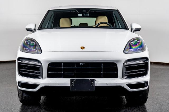 Photo of 2022 White Porsche Cayenne