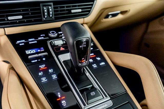 Photo of 2022 White Porsche Cayenne