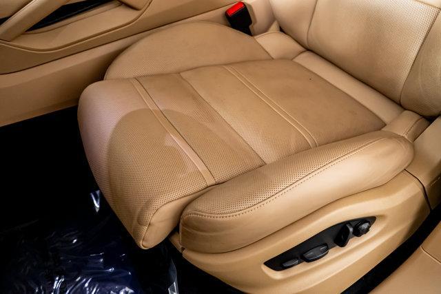 Photo of 2022 White Porsche Cayenne