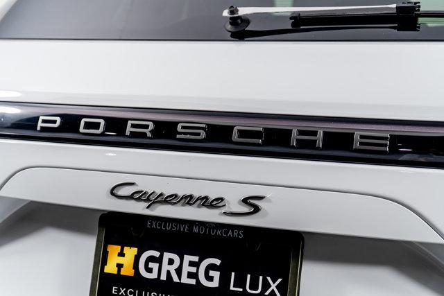 Photo of 2022 White Porsche Cayenne
