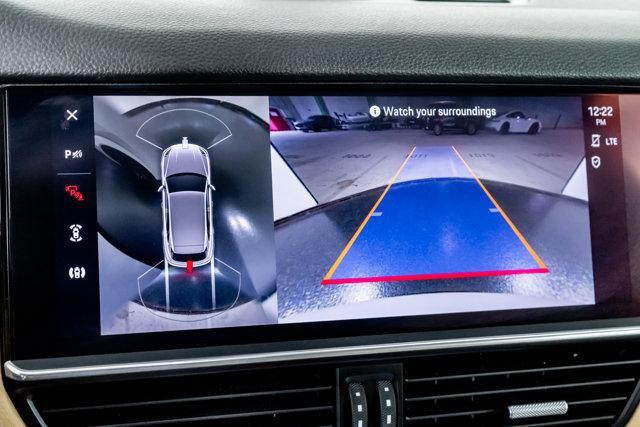Photo of 2022 White Porsche Cayenne