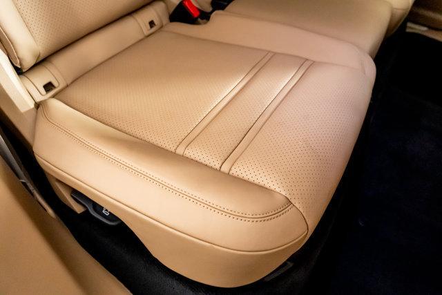 Photo of 2022 White Porsche Cayenne