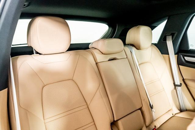 Photo of 2022 White Porsche Cayenne