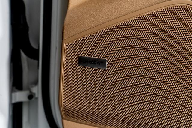 Photo of 2022 White Porsche Cayenne
