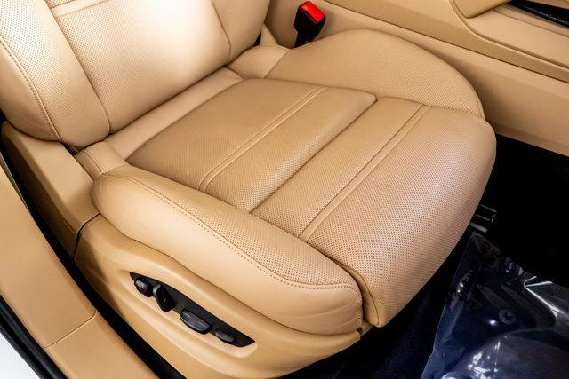 Photo of 2022 White Porsche Cayenne