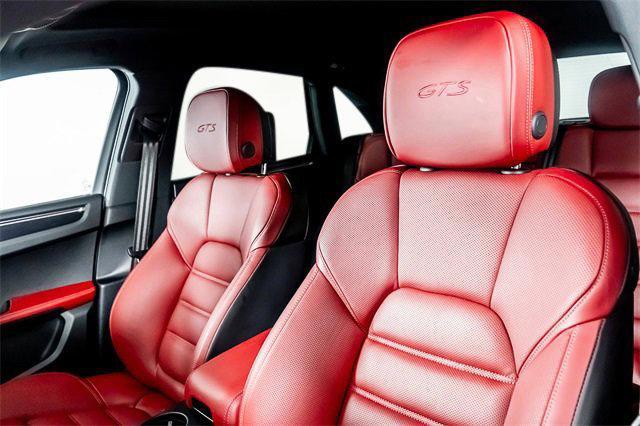 Photo of 2025 Gray Porsche Macan