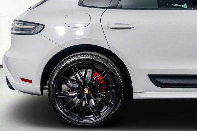 Photo of 2025 Gray Porsche Macan