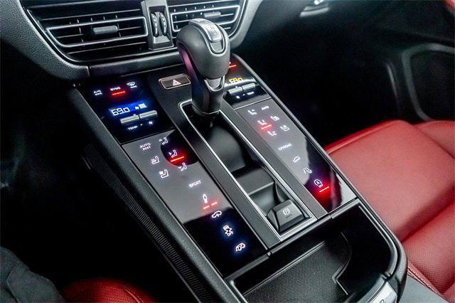 Photo of 2025 Gray Porsche Macan