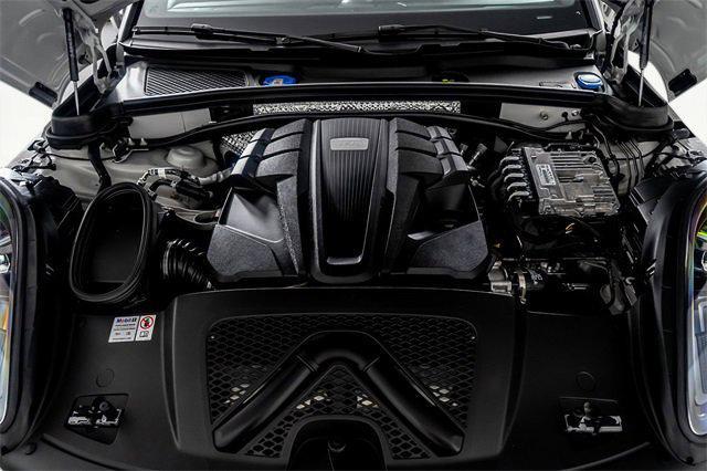 Photo of 2025 Gray Porsche Macan