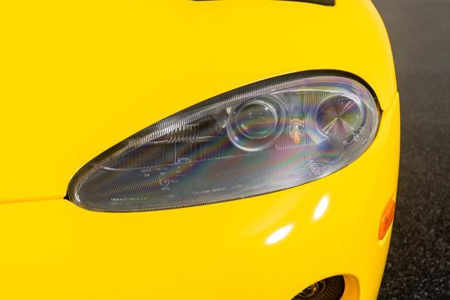 Photo of 2001 Yellow Dodge Viper