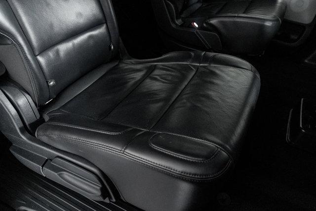 Photo of 2022 Infinite Black Metallic Clearcoat Lincoln Navigator