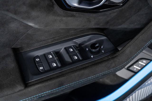 Photo of 2024 Blue Lamborghini Urus