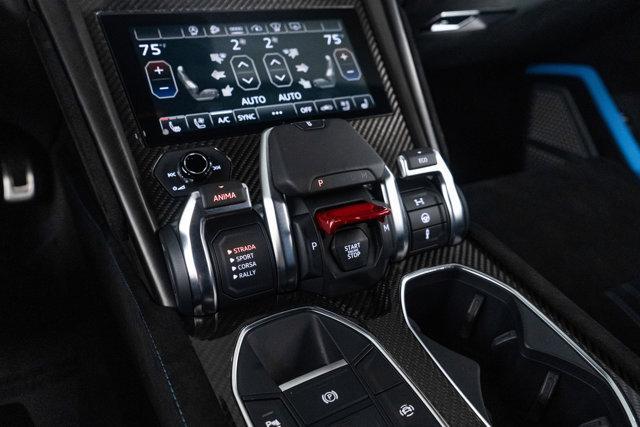 Photo of 2024 Blue Lamborghini Urus