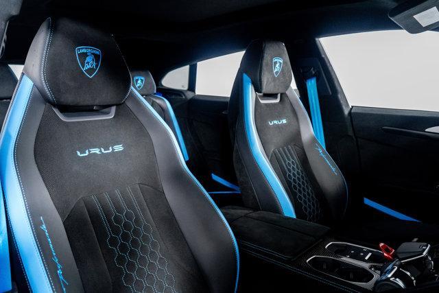 Photo of 2024 Blue Lamborghini Urus