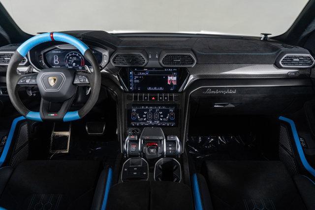 Photo of 2024 Blue Lamborghini Urus