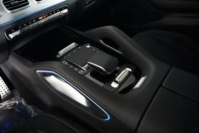Photo of 2025 Polar White Mercedes-Benz AMG GLE 63