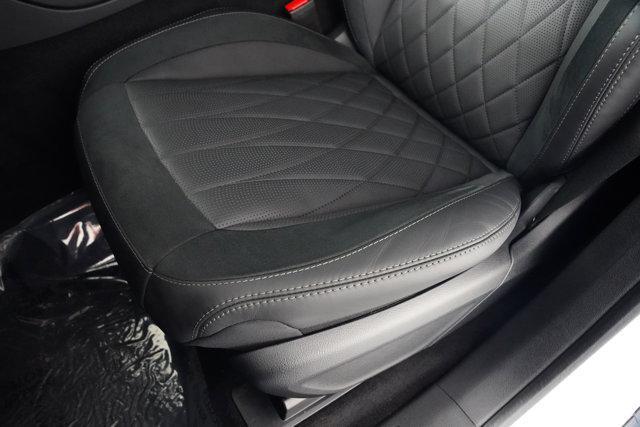 Photo of 2025 Polar White Mercedes-Benz AMG GLE 63