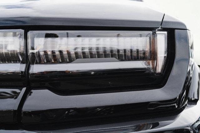 Photo of 2025 Void Black GMC HUMMER EV Pickup