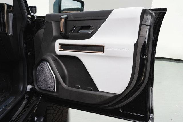 Photo of 2025 Void Black GMC HUMMER EV Pickup