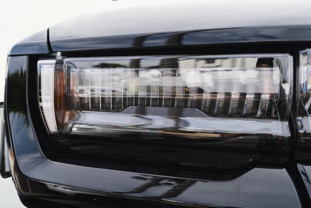 Photo of 2025 Void Black GMC HUMMER EV Pickup