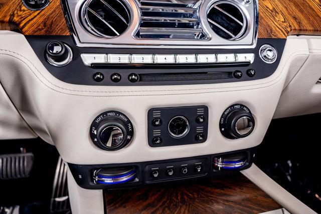 Photo of 2018 Black Ember Rolls-Royce Dawn