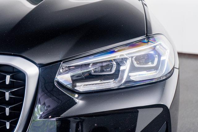 Photo of 2025 Black BMW X4