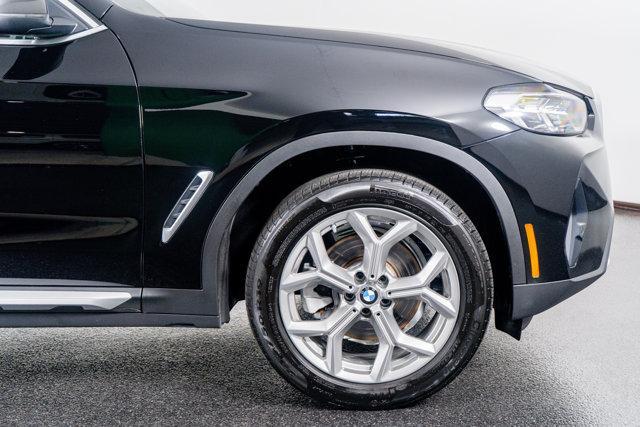 Photo of 2025 Black BMW X4