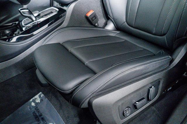 Photo of 2025 Black BMW X4