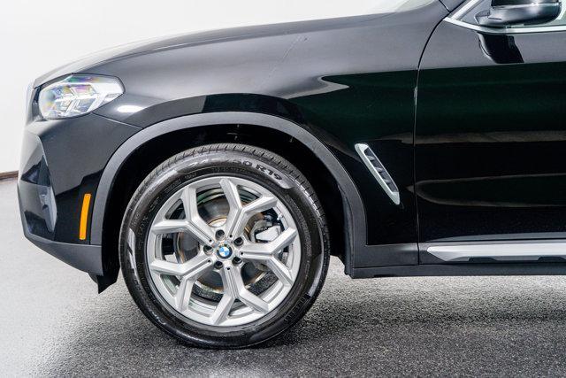 Photo of 2025 Black BMW X4