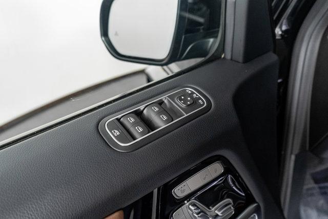 Photo of 2022 Black Mercedes-Benz G-Class