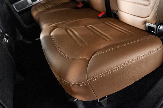 Photo of 2022 Black Mercedes-Benz G-Class