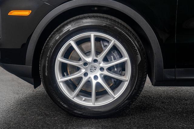 Photo of 2024 Black Porsche Cayenne