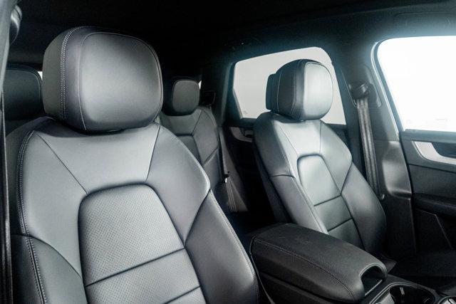 Photo of 2024 Black Porsche Cayenne