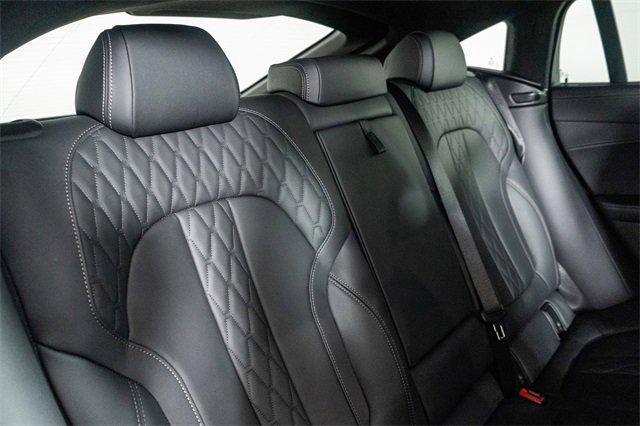 Photo of 2024 Black Sapphire Metallic BMW X6