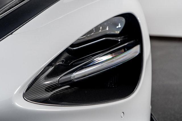 Photo of 2022 White McLaren 765LT