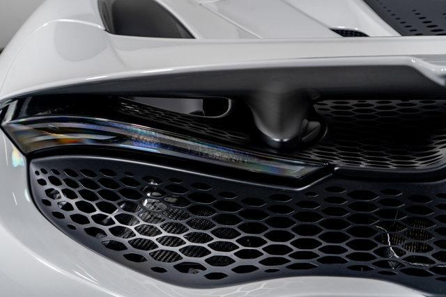 Photo of 2022 White McLaren 765LT