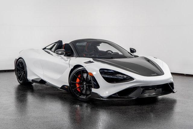 Photo of 2022 White McLaren 765LT