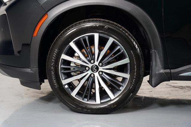 Photo of 2025 Mineral Black INFINITI QX60
