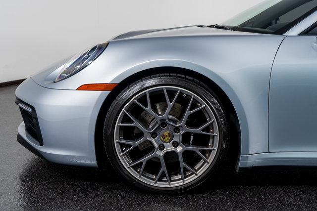 Photo of 2020 Dolomite Silver Metallic Porsche 911
