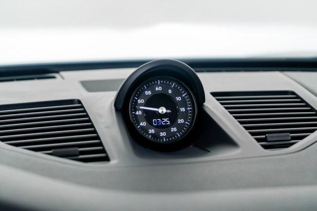 Photo of 2020 Dolomite Silver Metallic Porsche 911