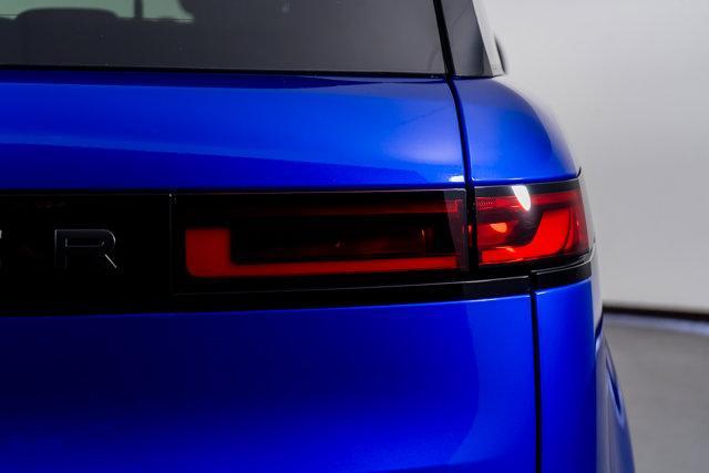 Photo of 2024 Varesine Blue Metallic Land Rover Range Rover Sport