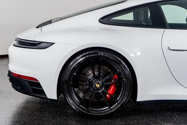 Photo of 2023 White Porsche 911