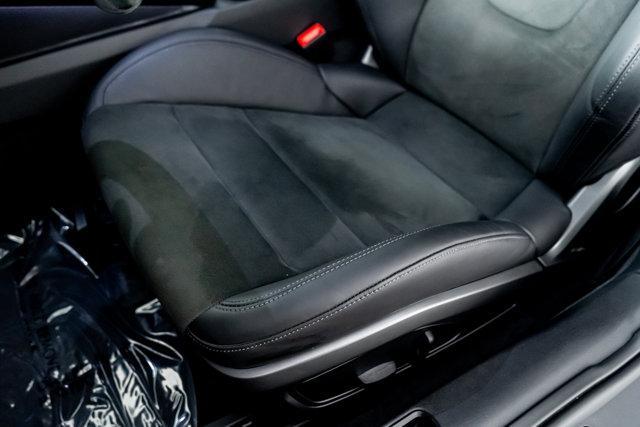 Photo of 2023 White Porsche 911