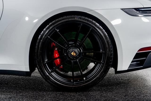 Photo of 2023 White Porsche 911