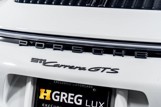 Photo of 2023 White Porsche 911