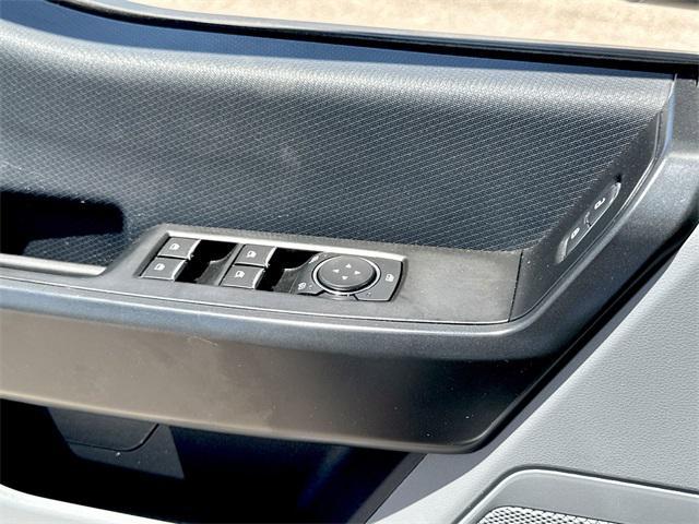 Photo of 2022 OXFORD WHITE Ford F-150 Lightning