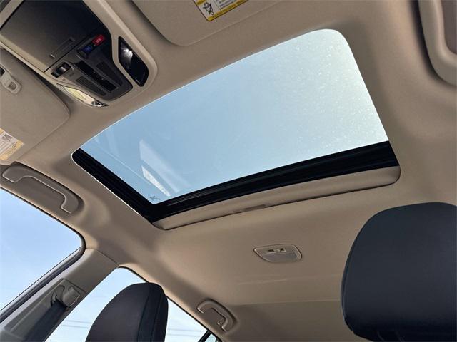 Photo of 2024 Crystal White Pearl Subaru Outback
