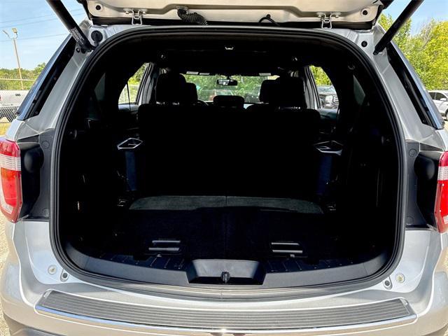 Photo of 2018 INGOT SILVER METALLIC Ford Explorer